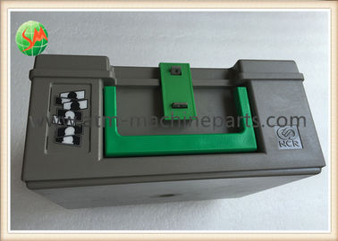 ATM-Machinencr Latchfast van de de cassetteweigering van de Zuiveringsbak NCR ATM Delen 445-0663390