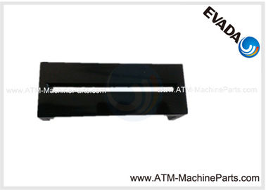De automatische Antischuimspaan van de Tellermachine ATM met zwarte mond en achtervatting